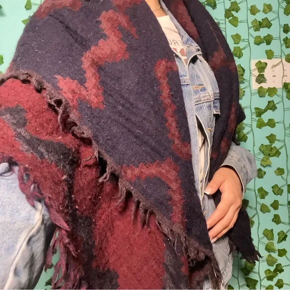 Aritzia Wilfred Blanket Scarf - Picture 9 of 16